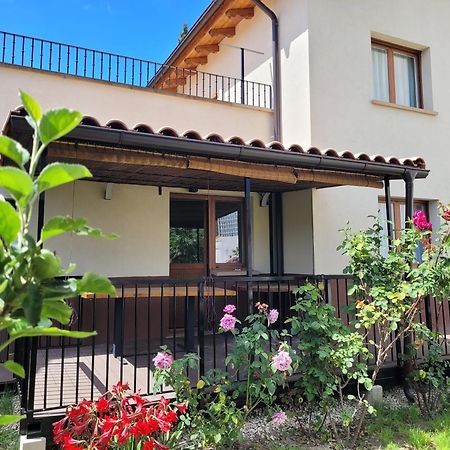 Casa Julio, Bonita Casa Comoda Y Espaciosa, Totalmente Reformada Con Terraza Y Jardin Privado Riezu المظهر الخارجي الصورة