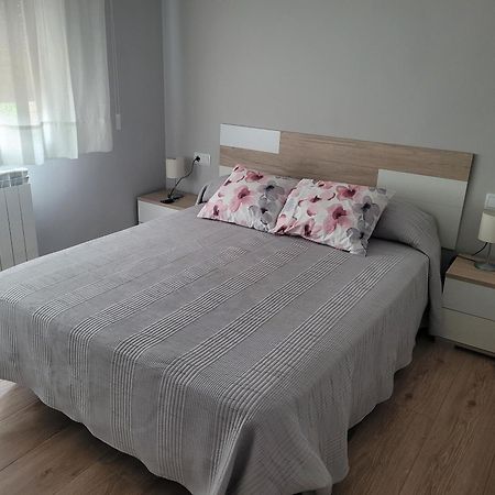 Casa Julio, Bonita Casa Comoda Y Espaciosa, Totalmente Reformada Con Terraza Y Jardin Privado Riezu المظهر الخارجي الصورة