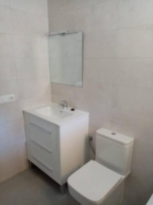 Casa Julio, Bonita Casa Comoda Y Espaciosa, Totalmente Reformada Con Terraza Y Jardin Privado Riezu المظهر الخارجي الصورة