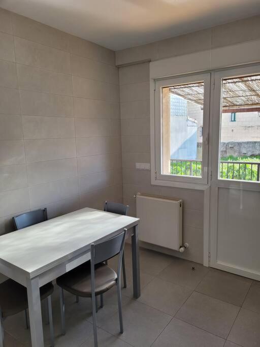Casa Julio, Bonita Casa Comoda Y Espaciosa, Totalmente Reformada Con Terraza Y Jardin Privado Riezu المظهر الخارجي الصورة