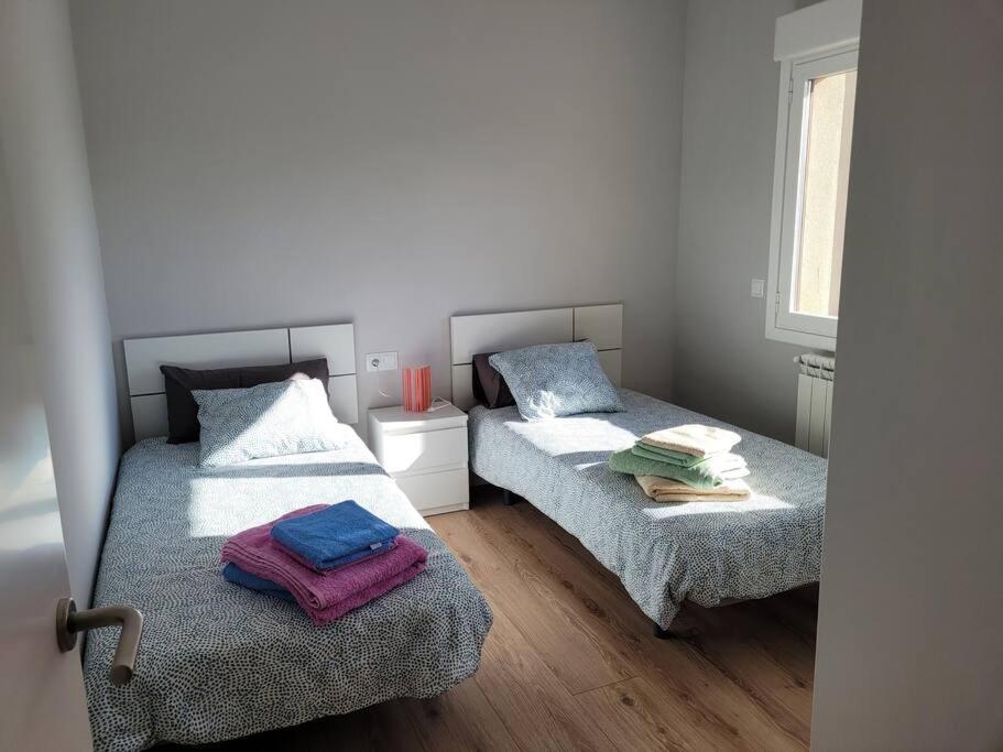 Casa Julio, Bonita Casa Comoda Y Espaciosa, Totalmente Reformada Con Terraza Y Jardin Privado Riezu المظهر الخارجي الصورة