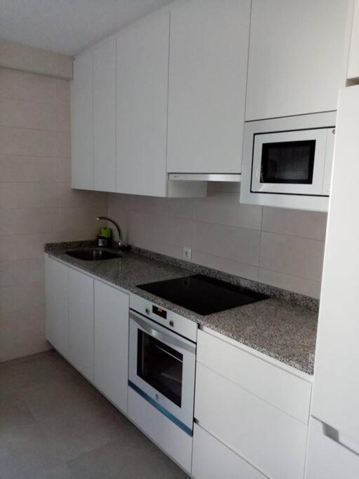 Casa Julio, Bonita Casa Comoda Y Espaciosa, Totalmente Reformada Con Terraza Y Jardin Privado Riezu المظهر الخارجي الصورة