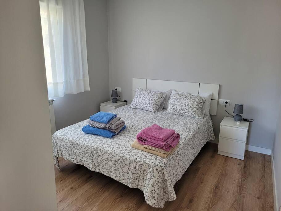 Casa Julio, Bonita Casa Comoda Y Espaciosa, Totalmente Reformada Con Terraza Y Jardin Privado Riezu المظهر الخارجي الصورة
