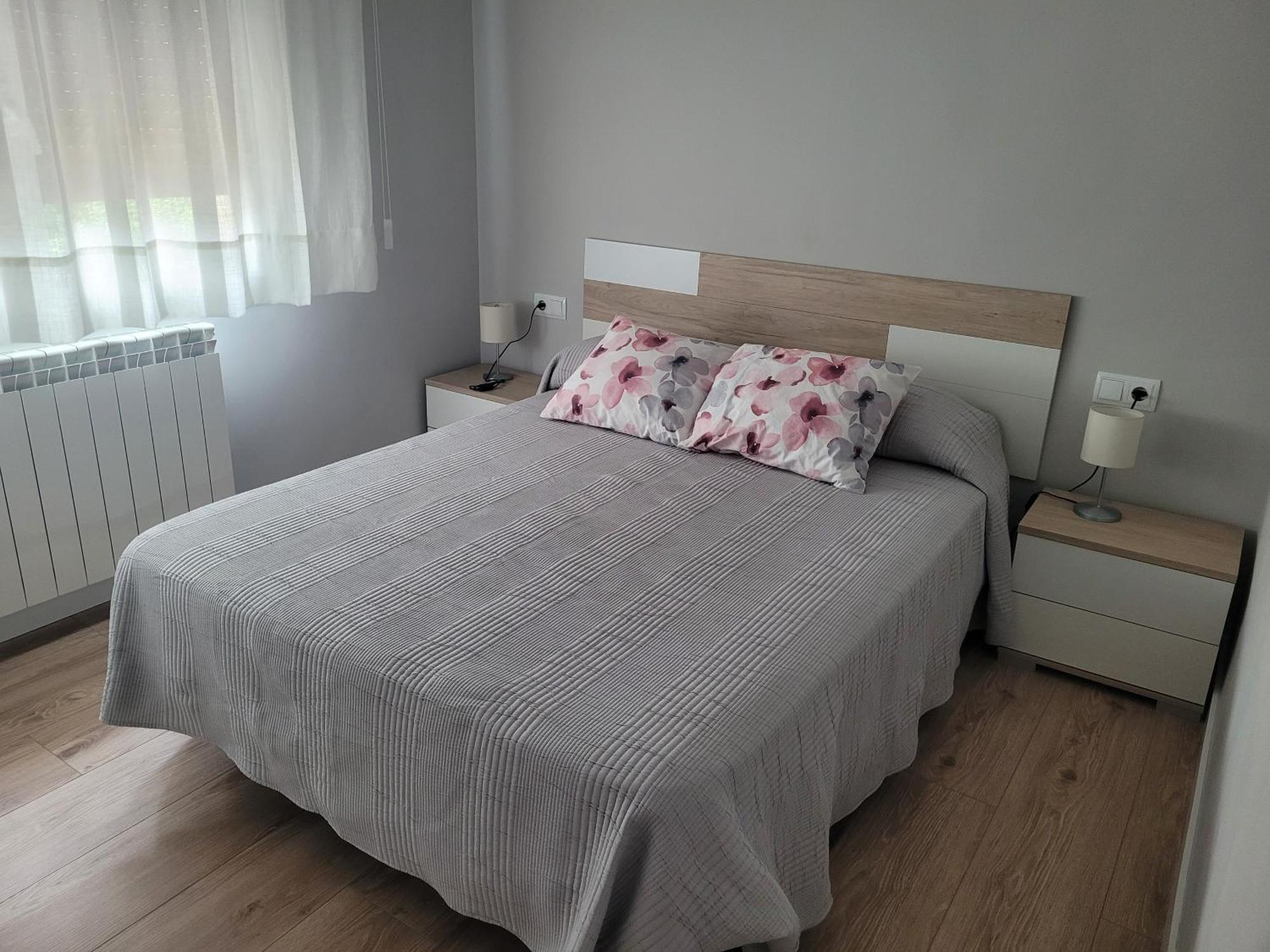 Casa Julio, Bonita Casa Comoda Y Espaciosa, Totalmente Reformada Con Terraza Y Jardin Privado Riezu المظهر الخارجي الصورة